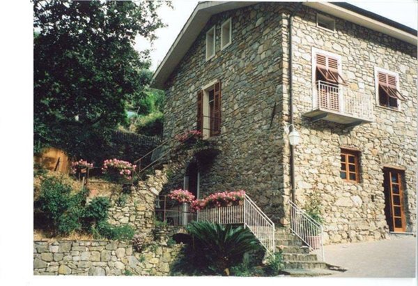 casa indipendente in vendita a San Biagio della Cima
