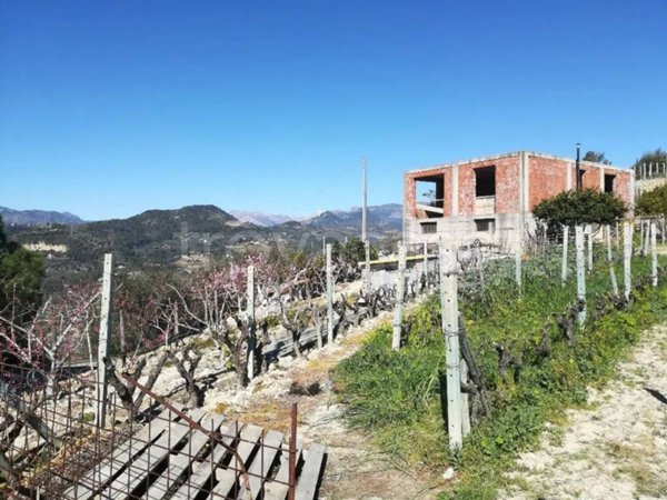 casa indipendente in vendita a San Biagio della Cima