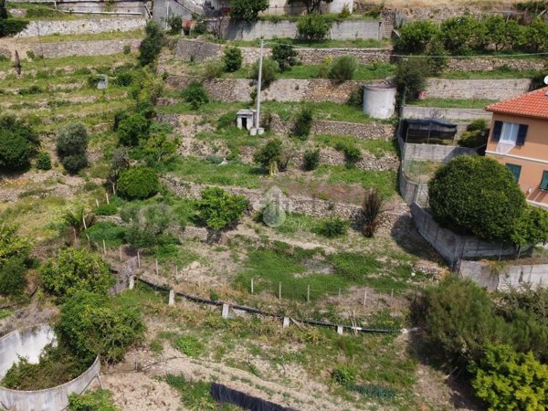 casa indipendente in vendita a San Biagio della Cima