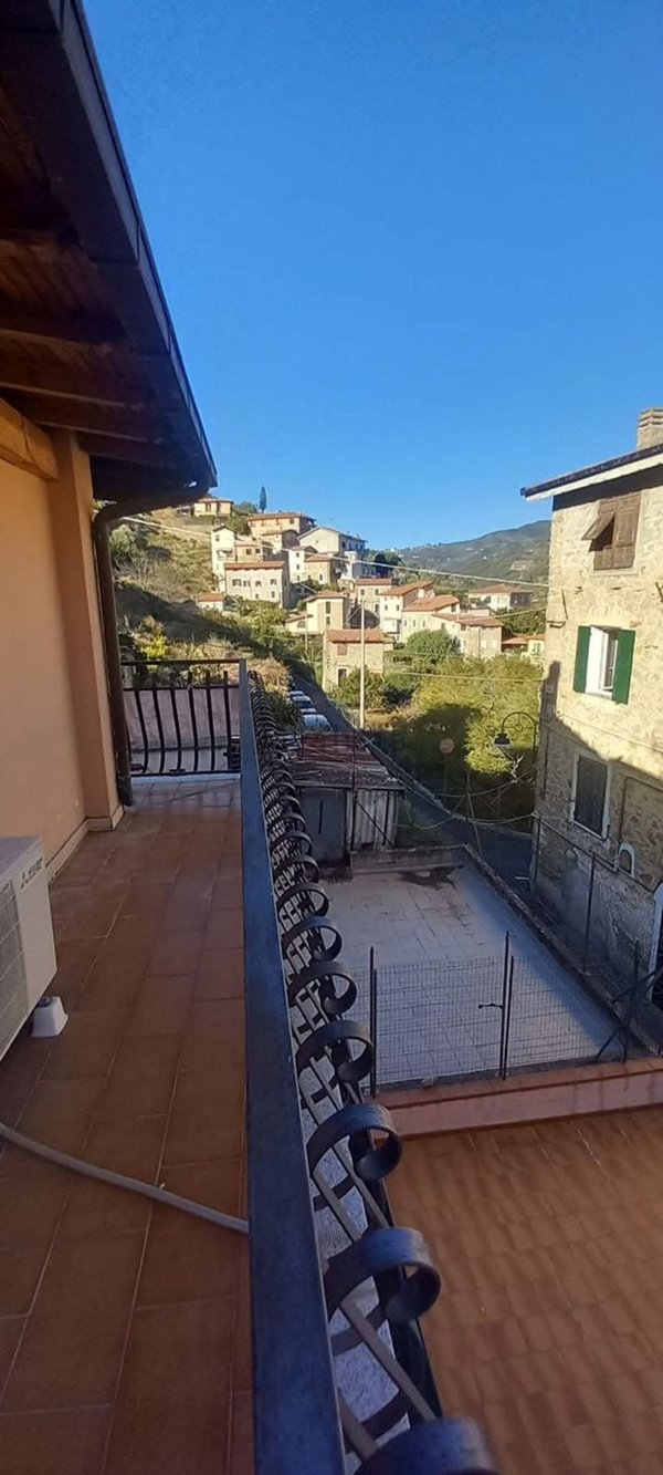 casa indipendente in vendita a San Biagio della Cima