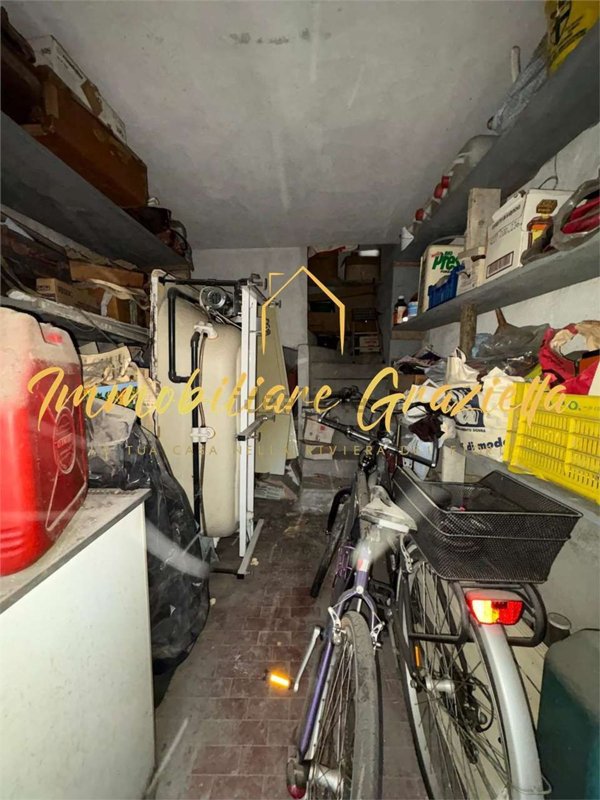 locale di sgombero in vendita a San Biagio della Cima