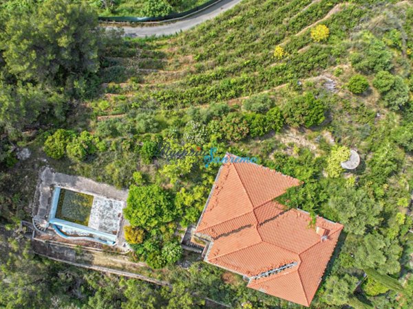 casa indipendente in vendita a San Biagio della Cima