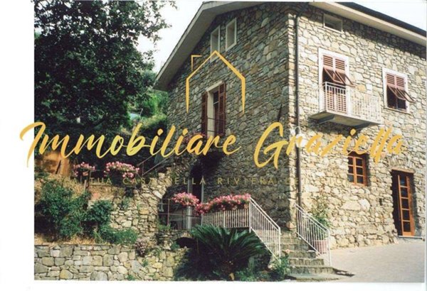 casa indipendente in vendita a San Biagio della Cima