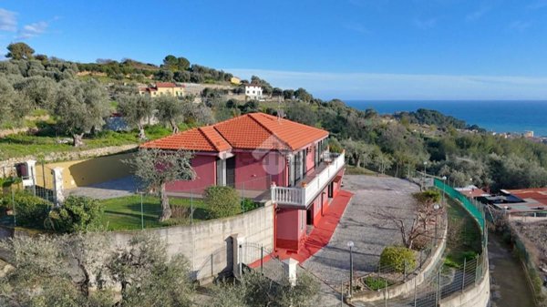 casa indipendente in vendita a San Lorenzo al Mare