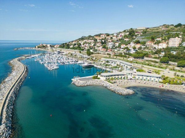 appartamento in vendita a San Lorenzo al Mare