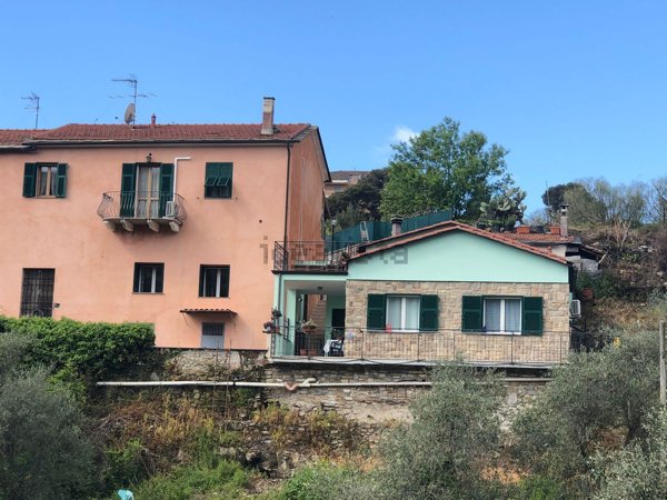 casa indipendente in vendita a San Lorenzo al Mare