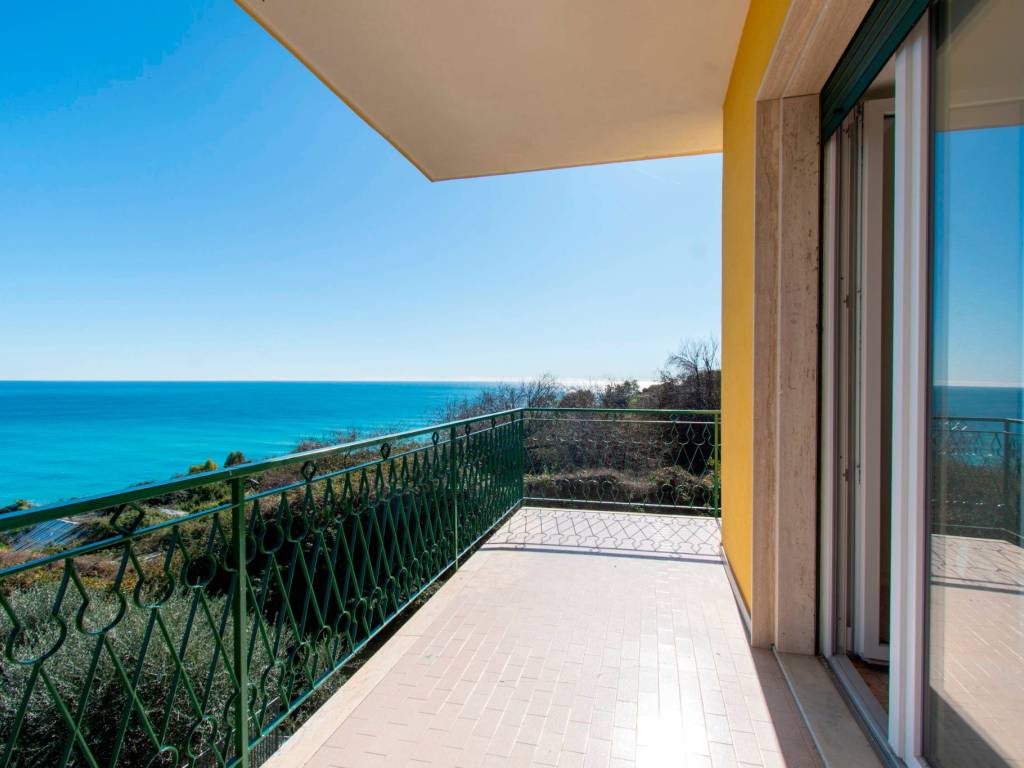 appartamento in vendita a San Lorenzo al Mare