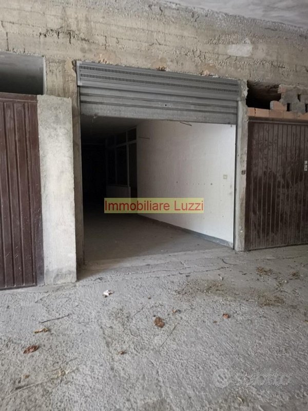 locale di sgombero in vendita a San Lorenzo al Mare