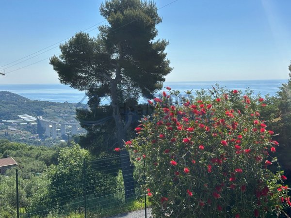 casa indipendente in vendita a San Lorenzo al Mare