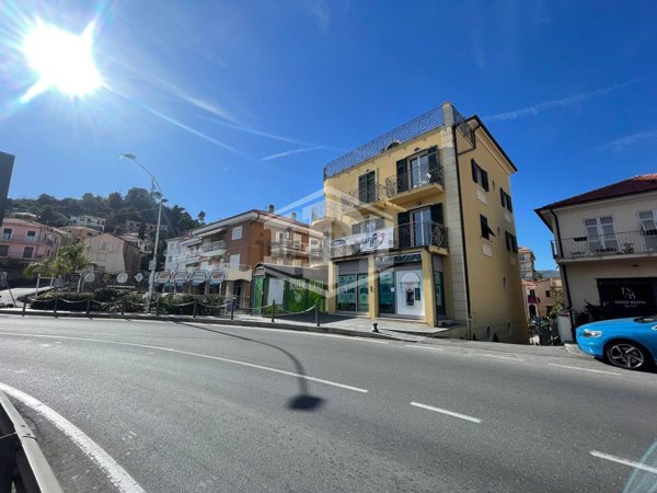 locale commerciale in vendita a San Lorenzo al Mare