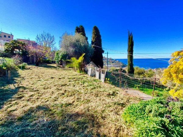 terreno agricolo in vendita a Sanremo in zona Coldirodi