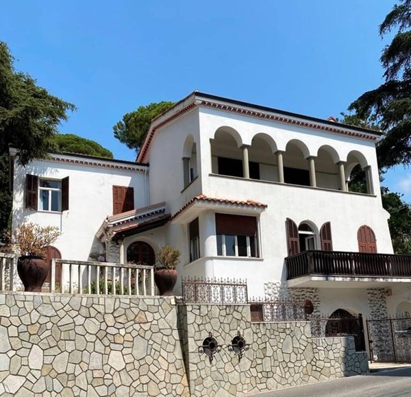 casa indipendente in vendita a Sanremo