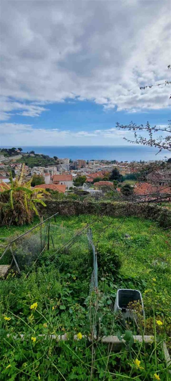 casa indipendente in vendita a Sanremo