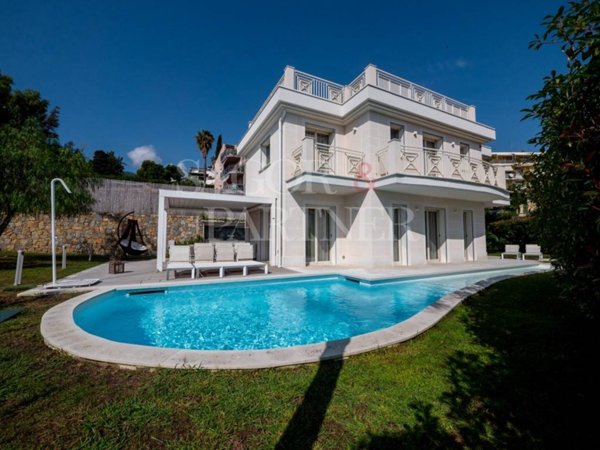 casa indipendente in vendita a Sanremo