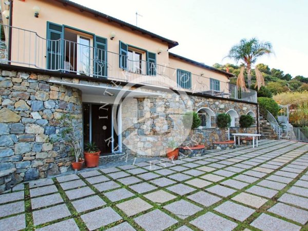 casa indipendente in vendita a Sanremo