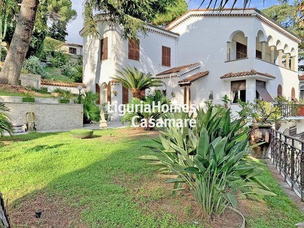 casa indipendente in vendita a Sanremo