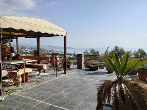 casa indipendente in vendita a Sanremo