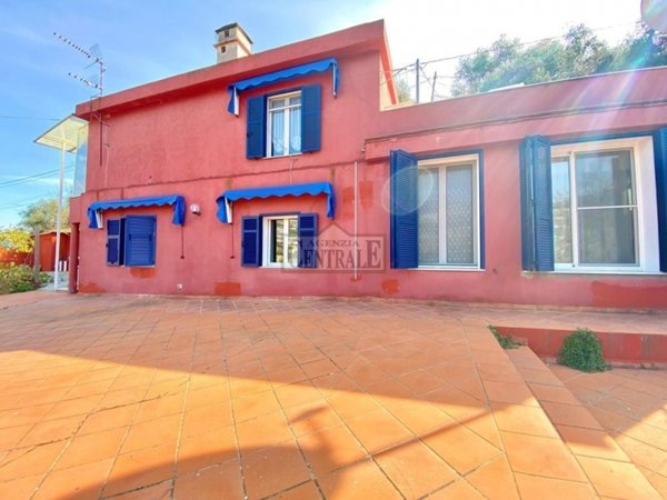 casa indipendente in vendita a Sanremo