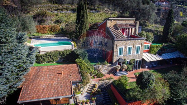 casa indipendente in vendita a Sanremo