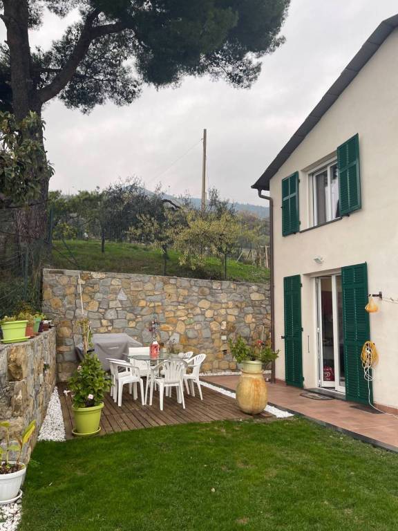 casa indipendente in vendita a Sanremo in zona Coldirodi