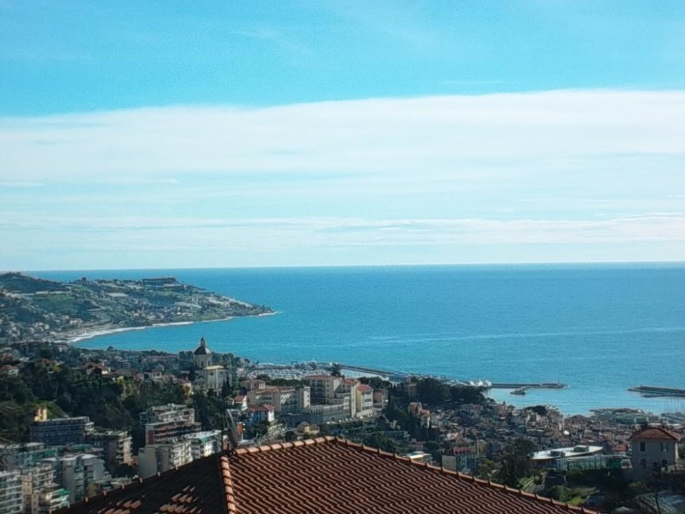 casa indipendente in vendita a Sanremo