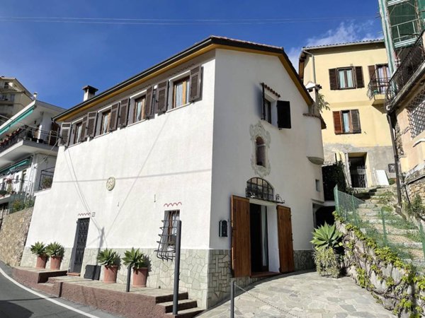 casa indipendente in vendita a Sanremo