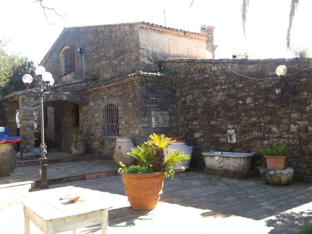 casa indipendente in vendita a Sanremo
