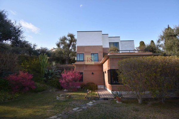 casa indipendente in vendita a Sanremo