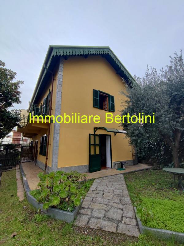casa indipendente in vendita a Sanremo