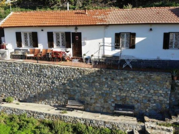 casa indipendente in vendita a Sanremo