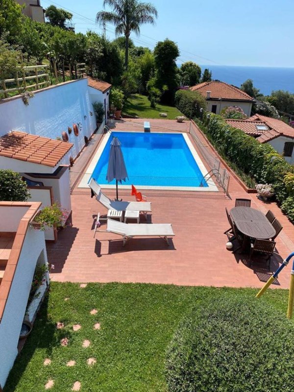 casa indipendente in vendita a Sanremo