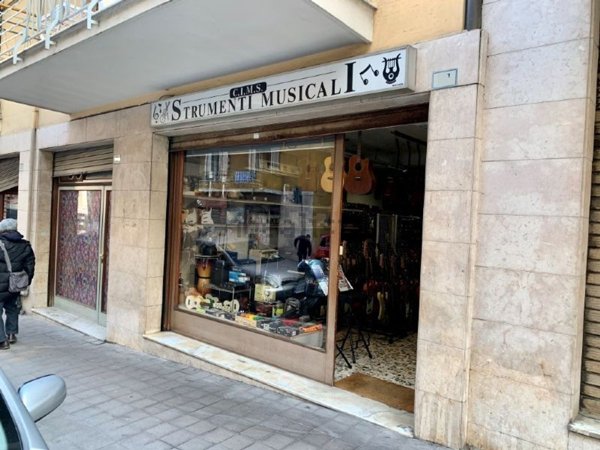 negozio in vendita a Sanremo