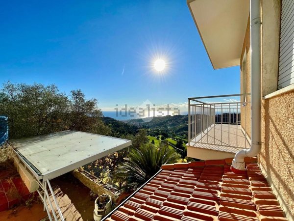 casa indipendente in vendita a Sanremo
