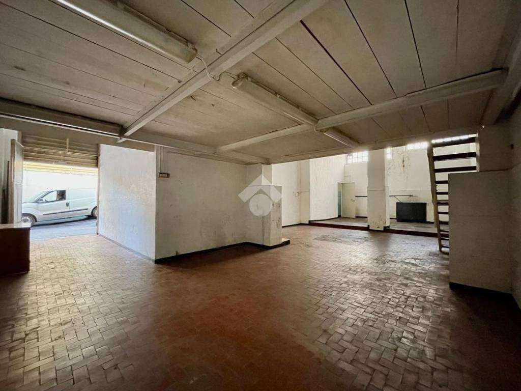 locale di sgombero in vendita a Sanremo