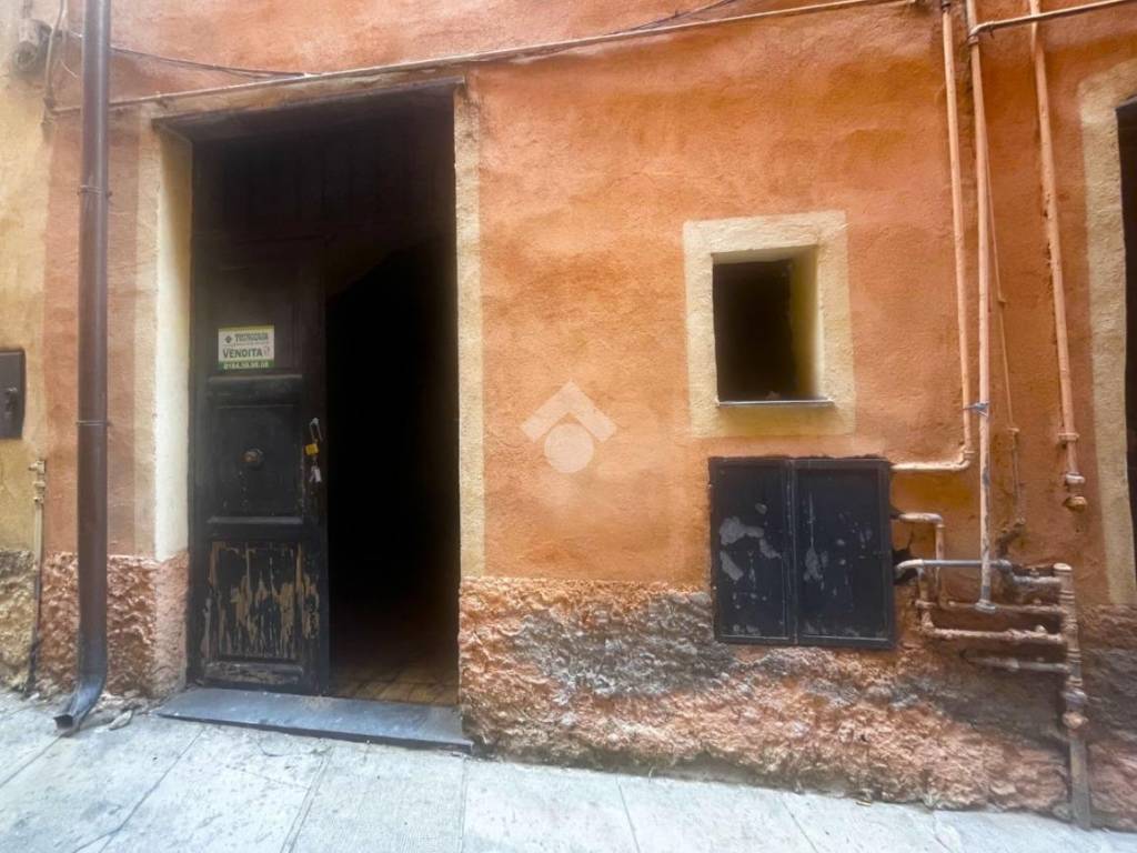 negozio in vendita a Sanremo