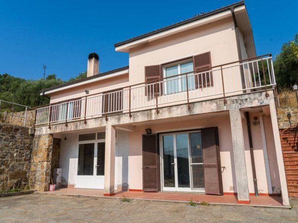casa indipendente in vendita a Sanremo