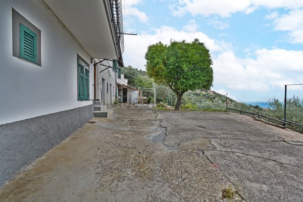 casa semindipendente in vendita a Sanremo
