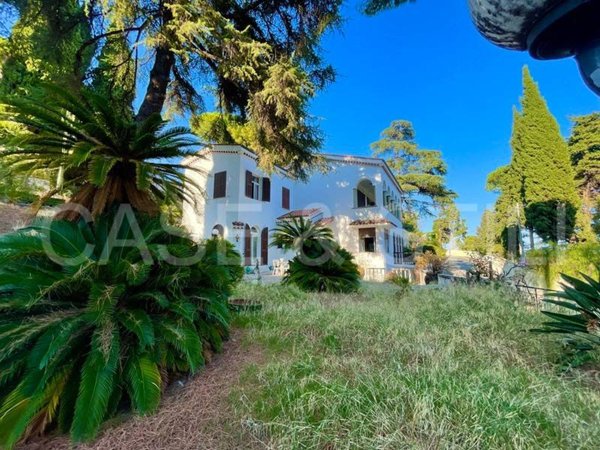 casa indipendente in vendita a Sanremo