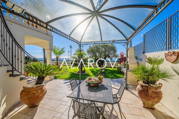 casa indipendente in vendita a Sanremo