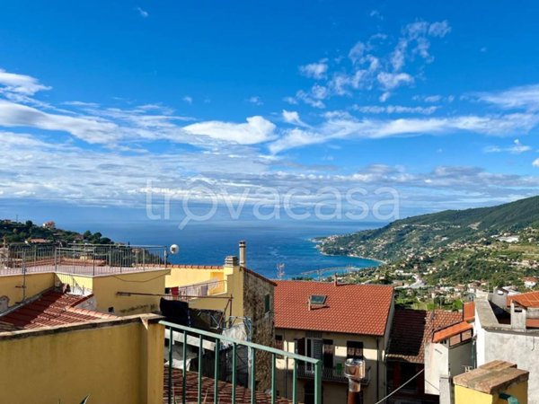 casa indipendente in vendita a Sanremo in zona Coldirodi