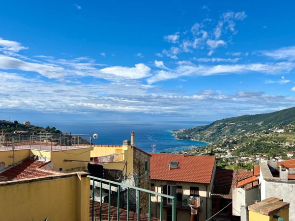 appartamento in vendita a Sanremo in zona Coldirodi