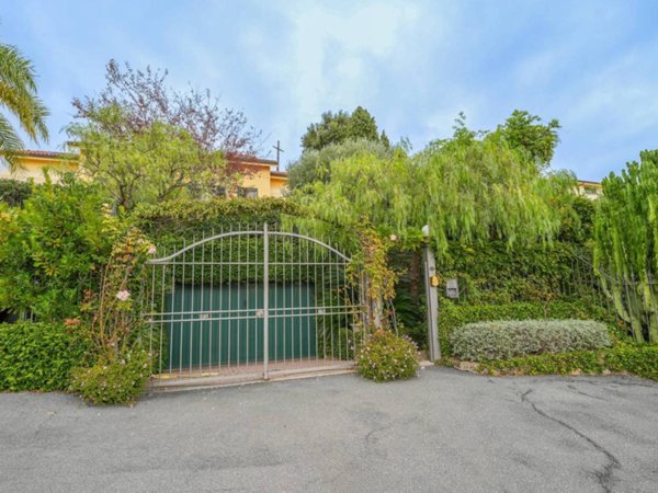 casa indipendente in vendita a Sanremo