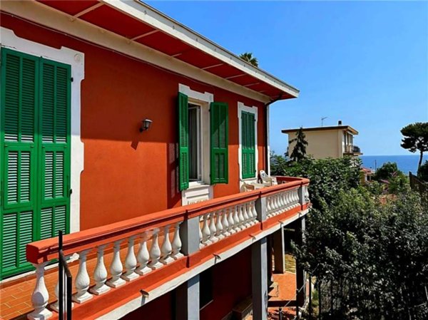 casa indipendente in vendita a Sanremo