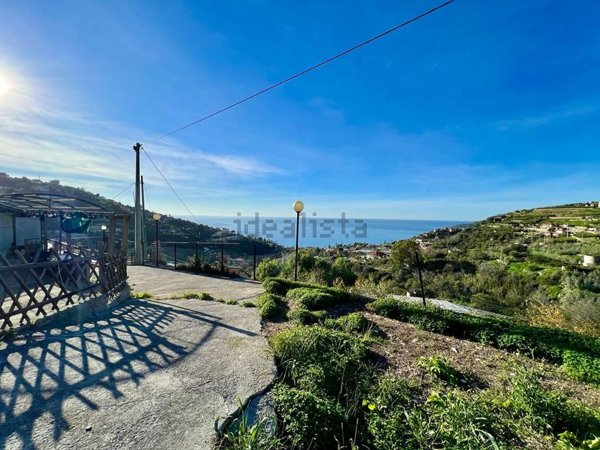 appartamento in vendita a Sanremo in zona Coldirodi