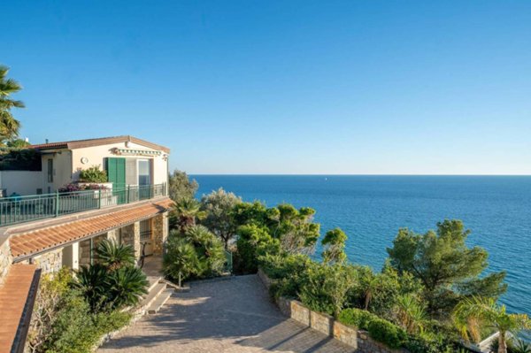 casa indipendente in vendita a Sanremo