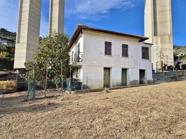 casa indipendente in vendita a Sanremo