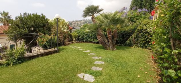 casa indipendente in vendita a Sanremo