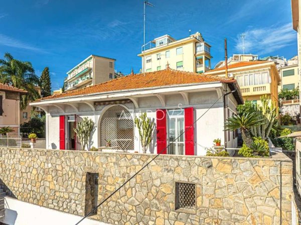 casa indipendente in vendita a Sanremo