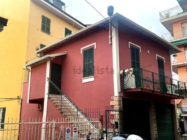 casa indipendente in vendita a Sanremo