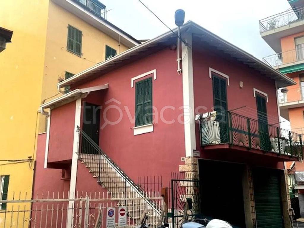 casa indipendente in vendita a Sanremo